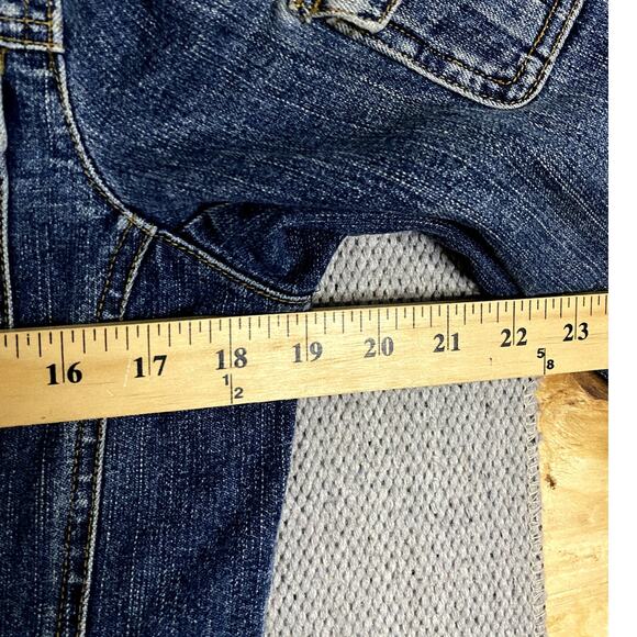 Jones New York Sport Vintage Jean Jacket Womens M Blue Fade Button Up Pockets - Picture 9 of 12